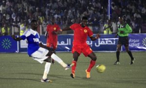 تعادل المريخ مع الهلال ونال كأس الدوري الممتاز